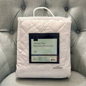 Ella Jayne Quilted Allergy Free Mattress Protector New Sealed Full Size